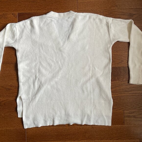 Banana Republic Women’s X-Small White Long-Sleeve Cozy V-Neck Sweater - Picture 2 of 6